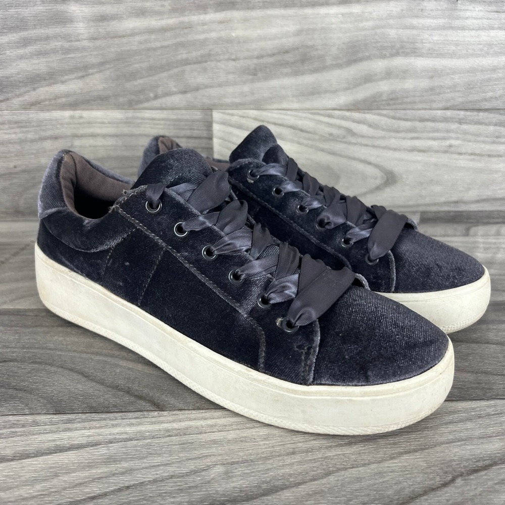 Big Buddha Sneakers Womens 9 Gray Velvet Lace Up Flat Heel Casual Skater‎ - Picture 1 of 11